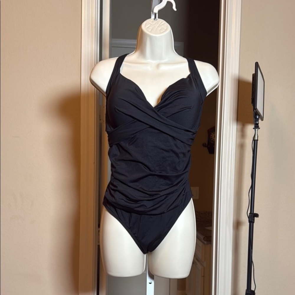 NWOT Elegant Black Anne Cole Swimsuit